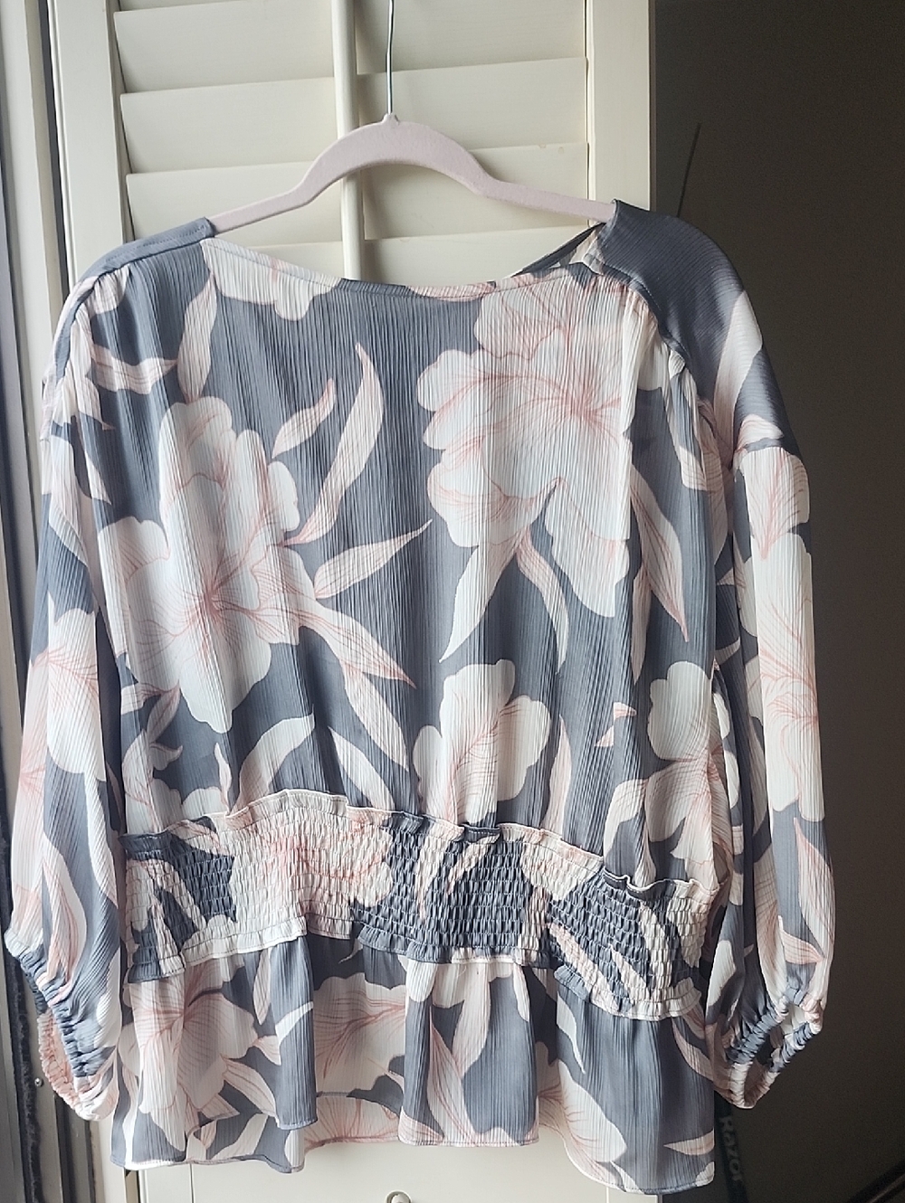 Women's Floral Peplum Blouse - Gray & Blush